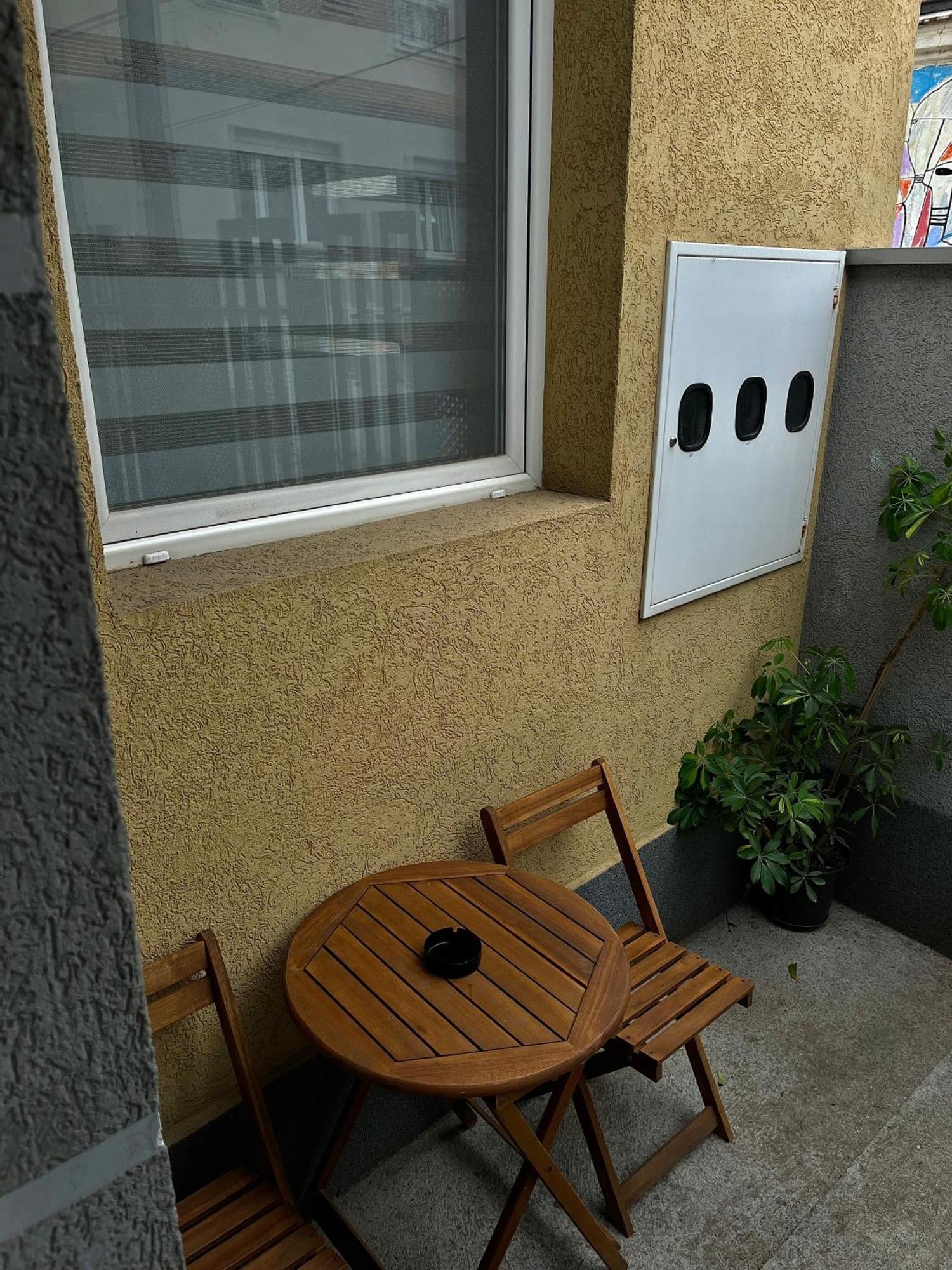 Nilton Apartmans Ni Exteriör bild