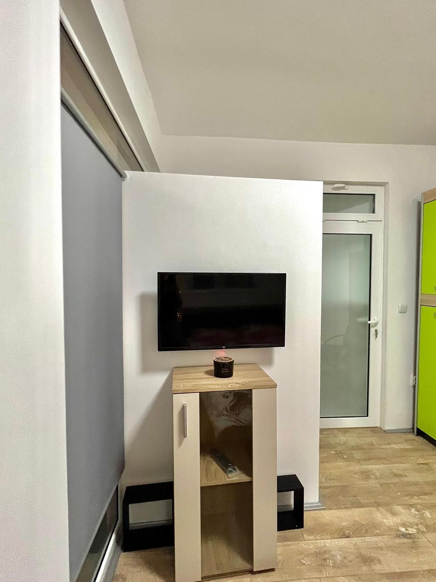 Nilton Apartmans Ni Exteriör bild