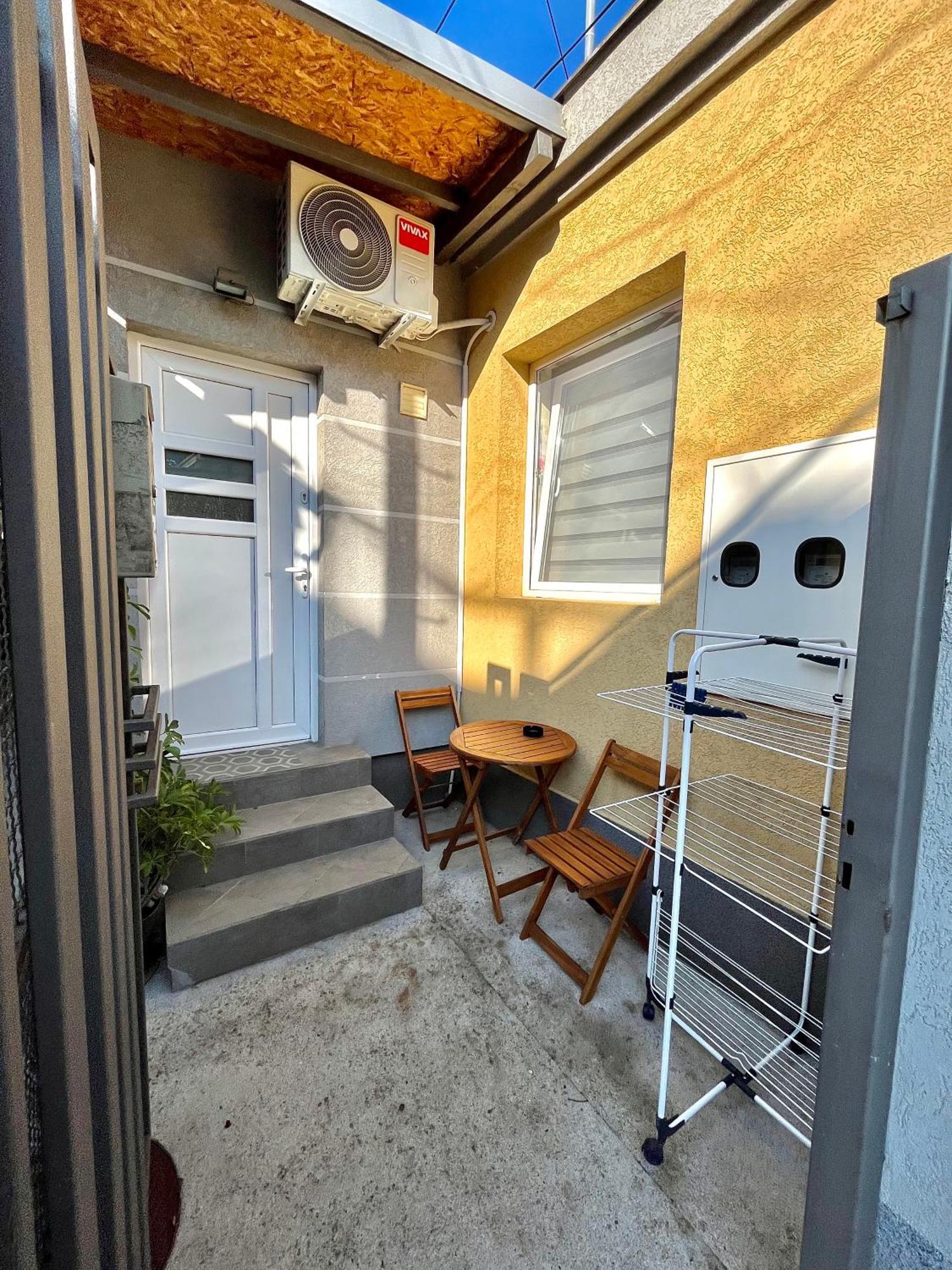 Nilton Apartmans Ni Exteriör bild